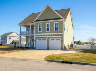 1818 Olde Farm Rd, Morehead City, NC 28557