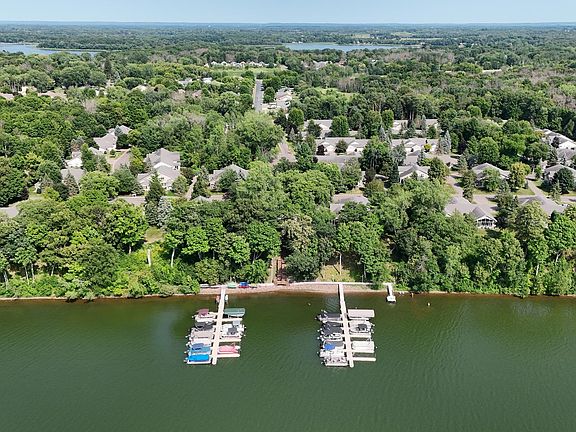 5th image of 10850 Woodland Dr