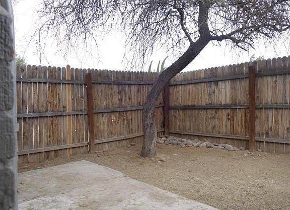 4th image of 3047 N Los Altos Ave