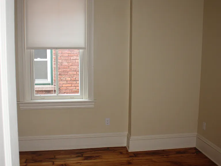 90 W Ross St — Photo 12