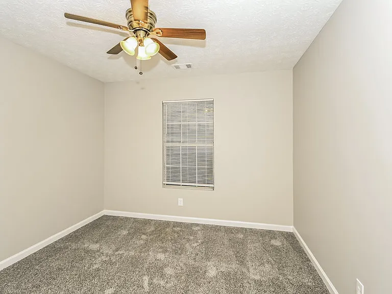 758 Kilkenny Cir — Photo 14