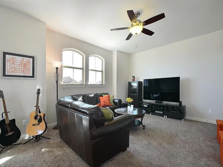 16120 Travesia Way — Photo 12