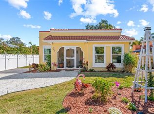 305 Pameto Rd, Nokomis, FL 34275