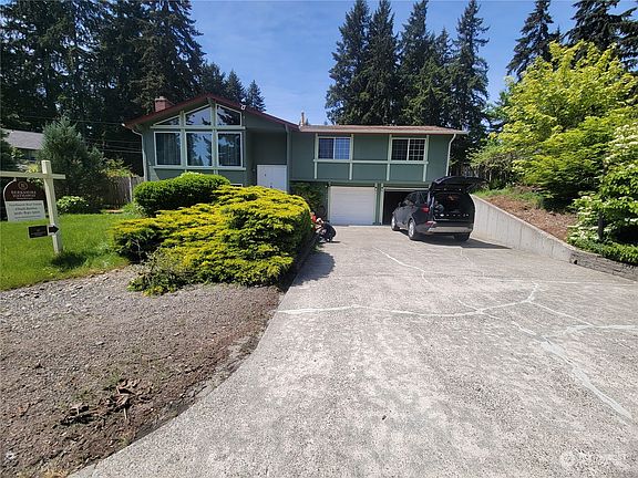 3rd image of 11826 92nd Avenue Ct E