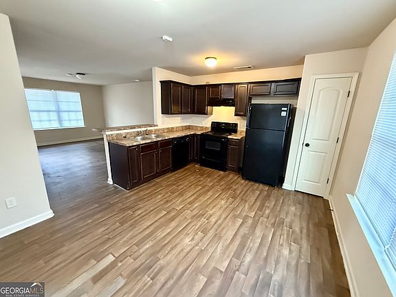 2nd image of 408 Kara Ln