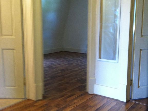 3rd image of 842 S 35th Ave