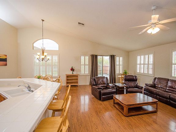 5th image of 1649 Apple Way