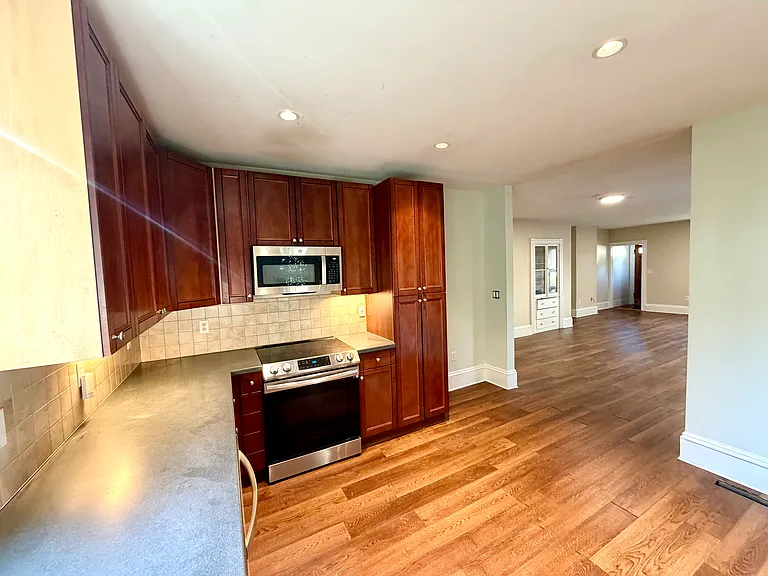 48 Newcomb St #48 — Photo 5