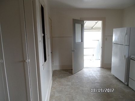 5th image of 734 W Pioneer Ave