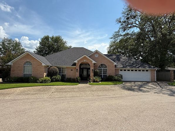 110 Lake Shore Dr