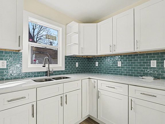 4th image of 502 N Prospect St