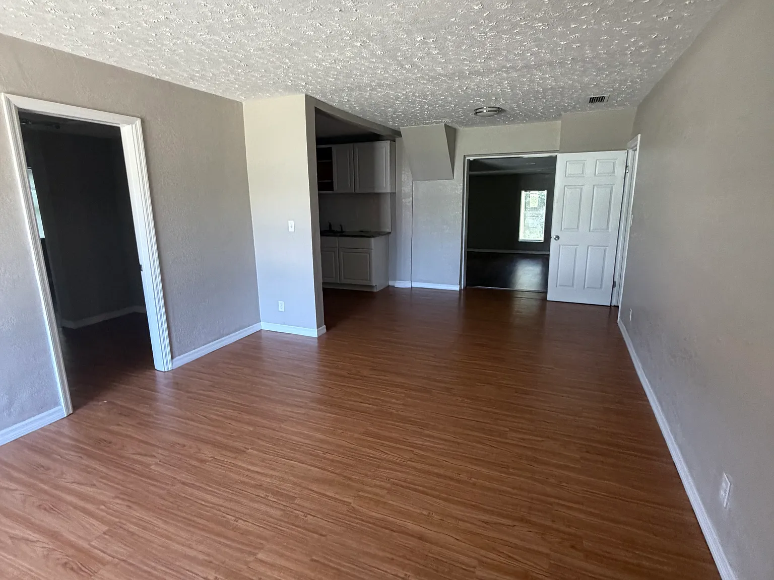 3 bed, 1524 sqft, $1,875 — Photo 2