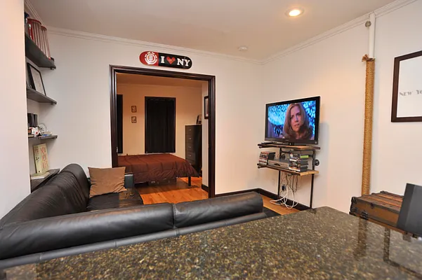 Rented by Metropolitan Equities | media 10