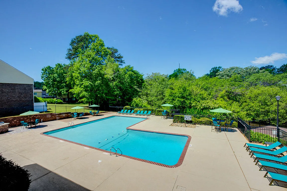 Lakecrest — Photo 1