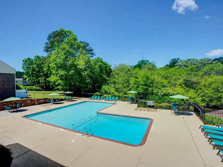Lakecrest — Photo 1