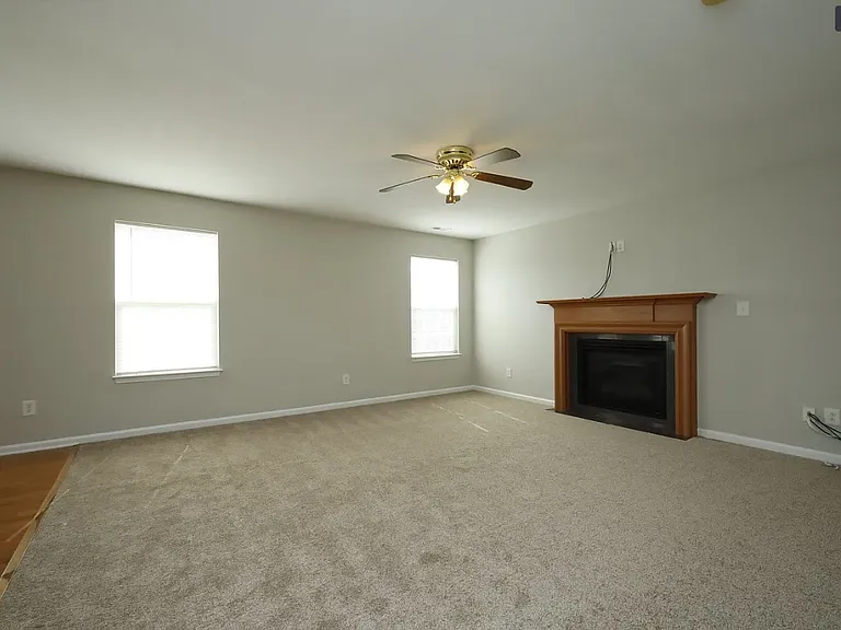 4014 Springfield Creek Dr — Photo 8