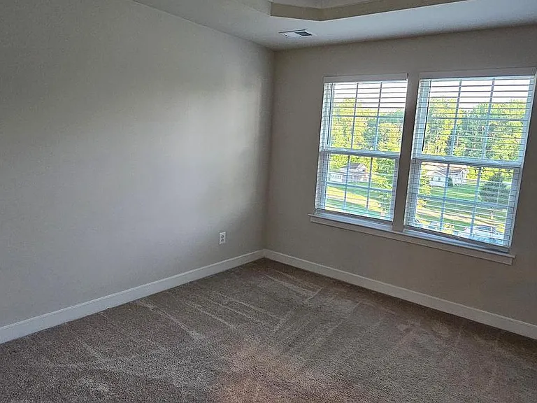 2055 Rivers Dr — Photo 40