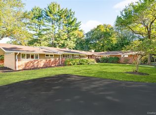 10 Barnaby Ln, Hartsdale, NY 10530