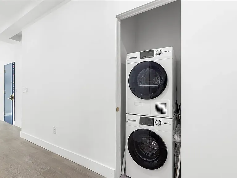 455 Lexington Ave #1A — Photo 6