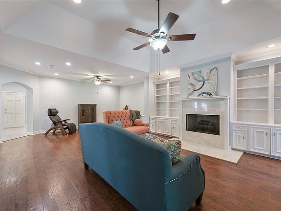 5th image of 2606 Country Club Dr