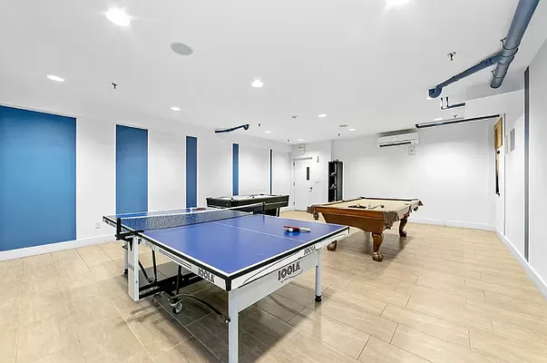 Rented by Bushburg | media 35