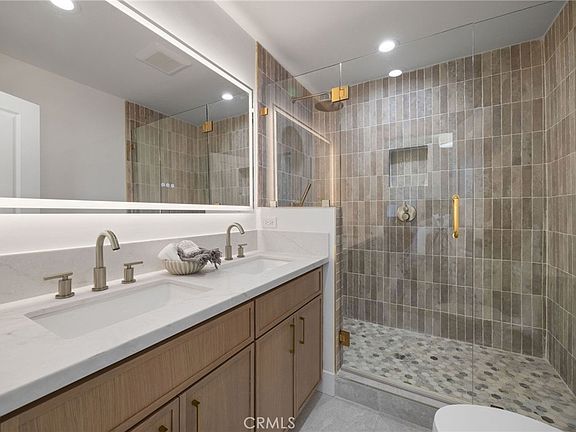 3rd image of 6772 Hazard Ave