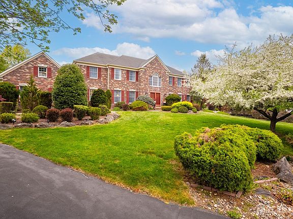 4th image of 6 Bush Ct