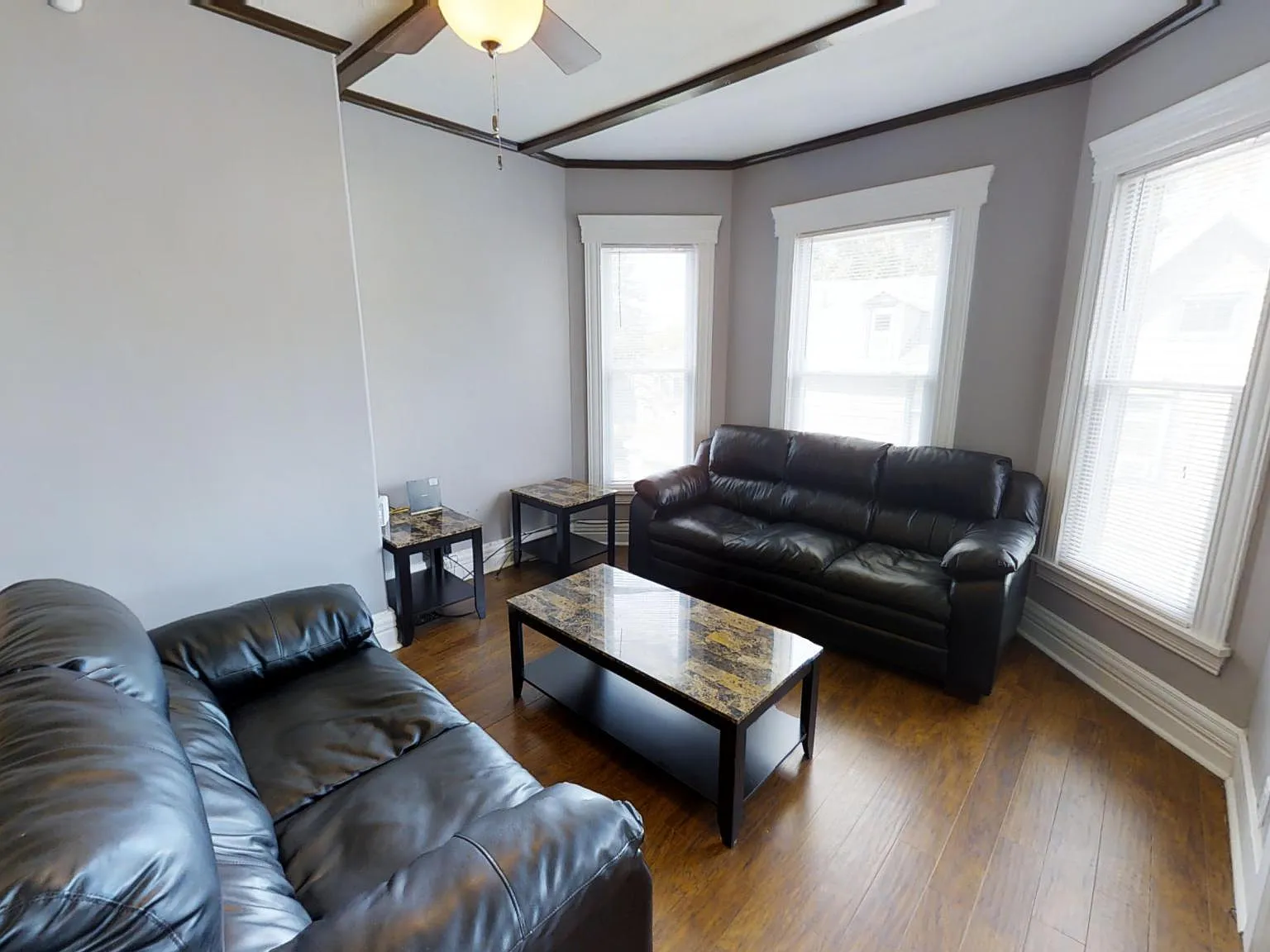 410 Westcott St — Photo 2