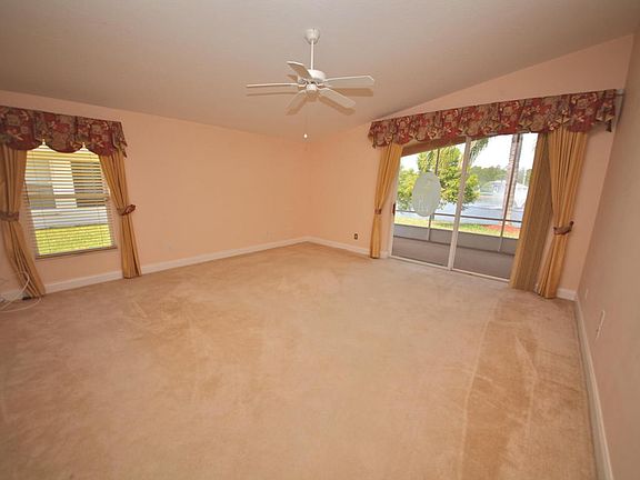 4th image of 5414 Daylily St