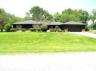 15369 Lake Moses Ln, Benton, IL 62812