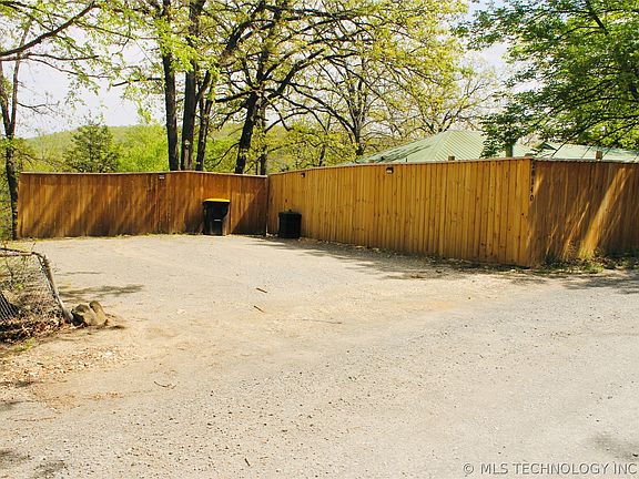 3rd image of 28140 S Boathouse Ln