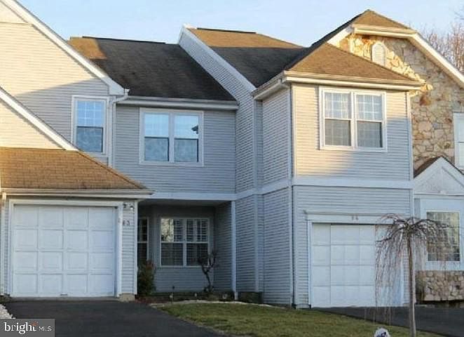 1st image of 83 Yorkshire Dr