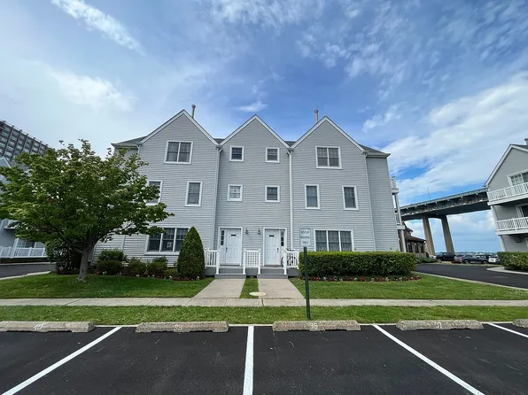 168-03 Powells Cove Blvd #14, Whitestone, NY 11357