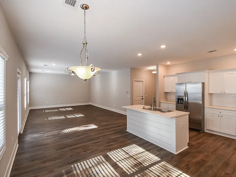 67 Greyfield Dr — Photo 5