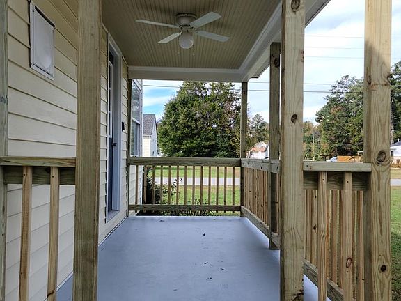 5th image of 305 Ivey St