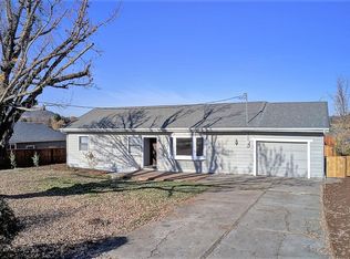 233 Barton Rd, Eagle Pt, OR 97524