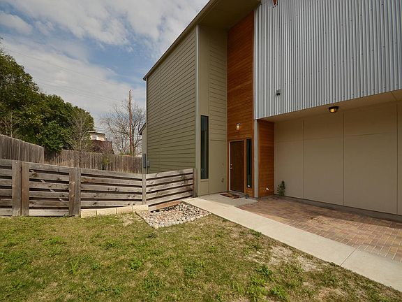 3rd image of 408 Ashley Dawn Ln