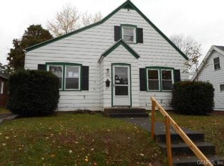 220 Crestwood Blvd, Rochester, NY 14624