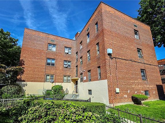2nd image of 8909 Bay 16th St APT 3D