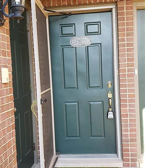 28292 Carlton Way Dr — Photo 2