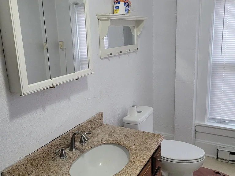 183 S Prairie Ave #2 — Photo 2