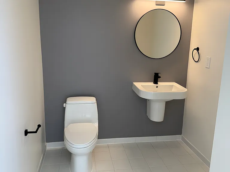 300 Linden St #1 — Photo 1