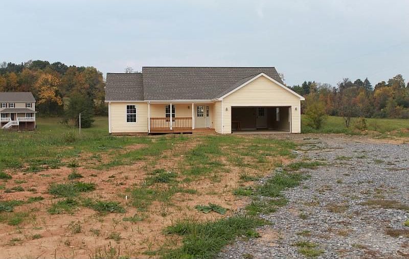 1st image of 210 Street Dr