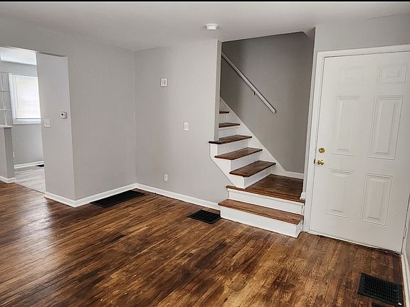2nd image of 391 S Napoleon Ave