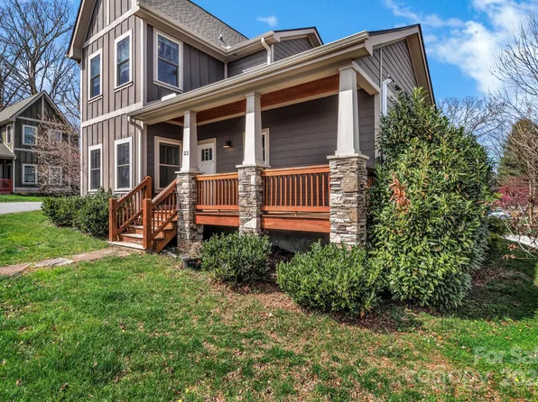 23 Roxboro Dr, Asheville, NC 28803