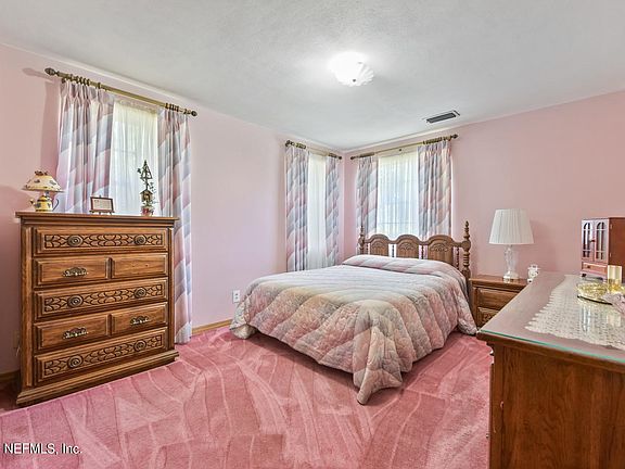 5th image of 1804 Hyde Park Pl