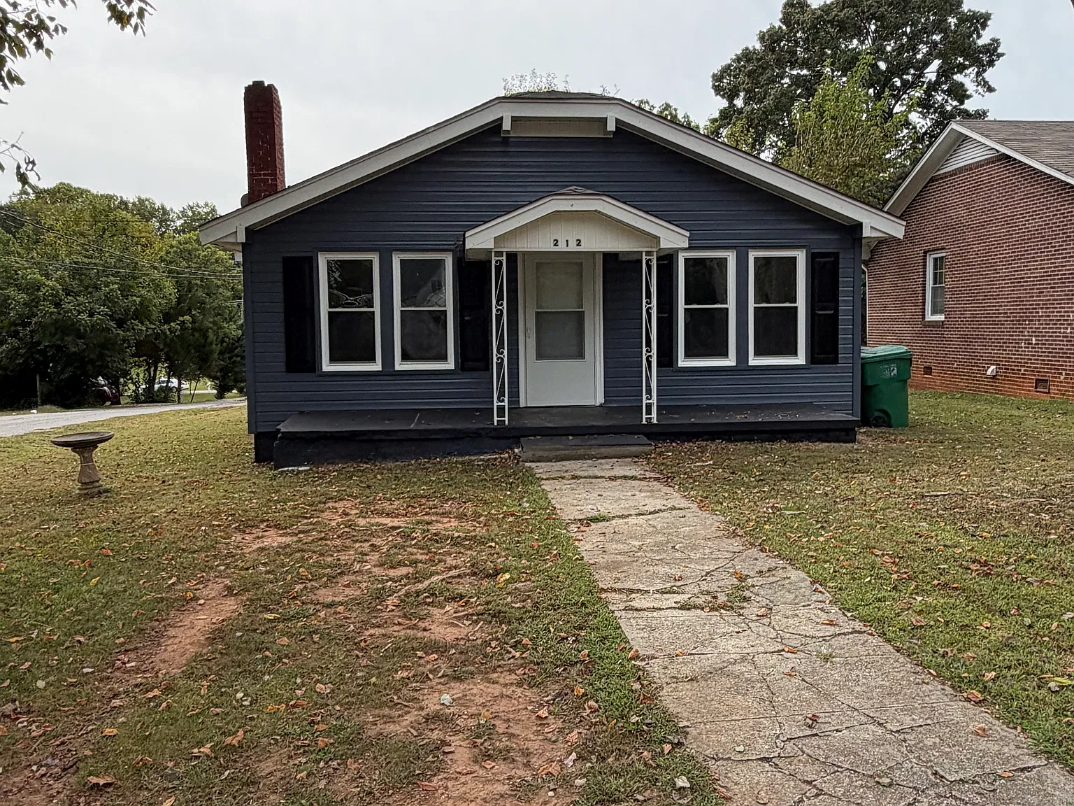 3 bed, 960 sqft, $1,500 — Photo 2