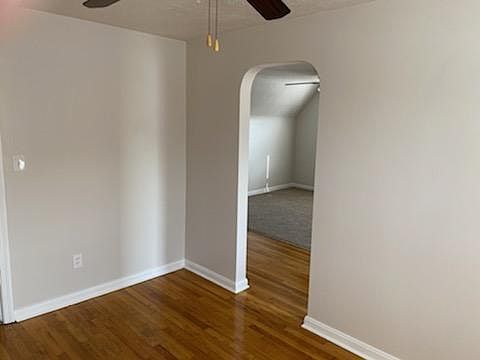 5th image of 7512 Chesterfield Ave #Up