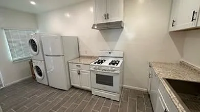 2 bed, 1200 sqft, $3,100 — Photo 3