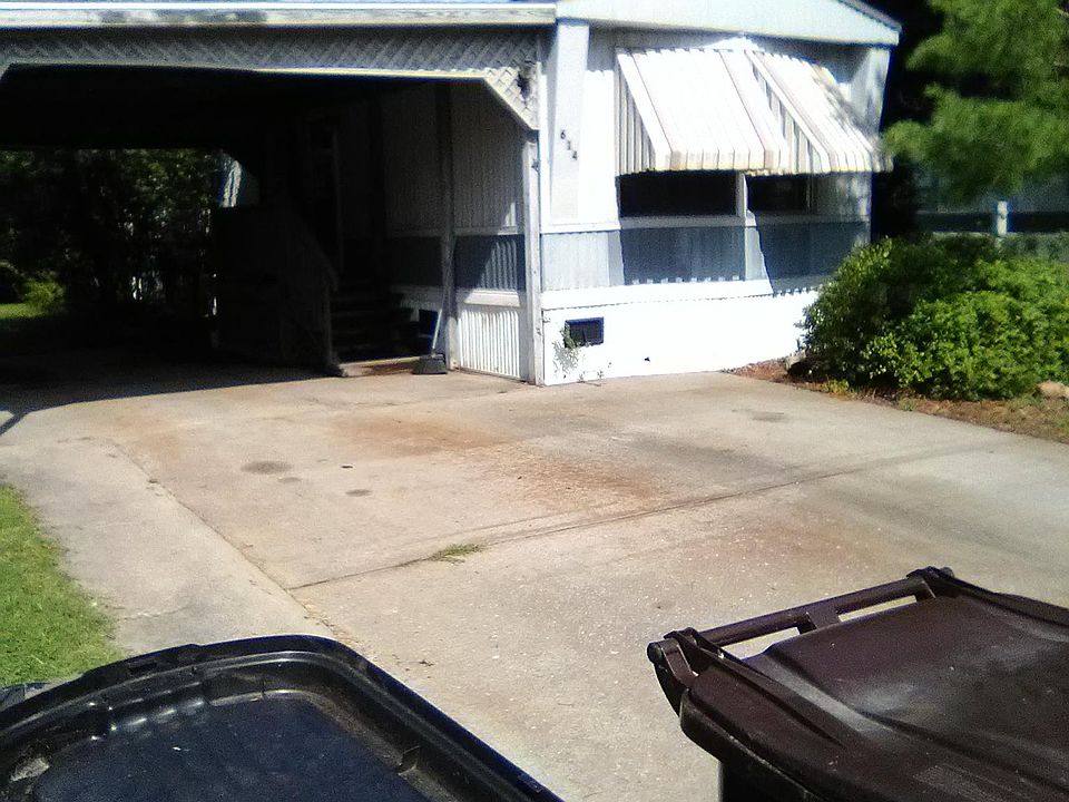 1st image of 614 Peacock Cir
